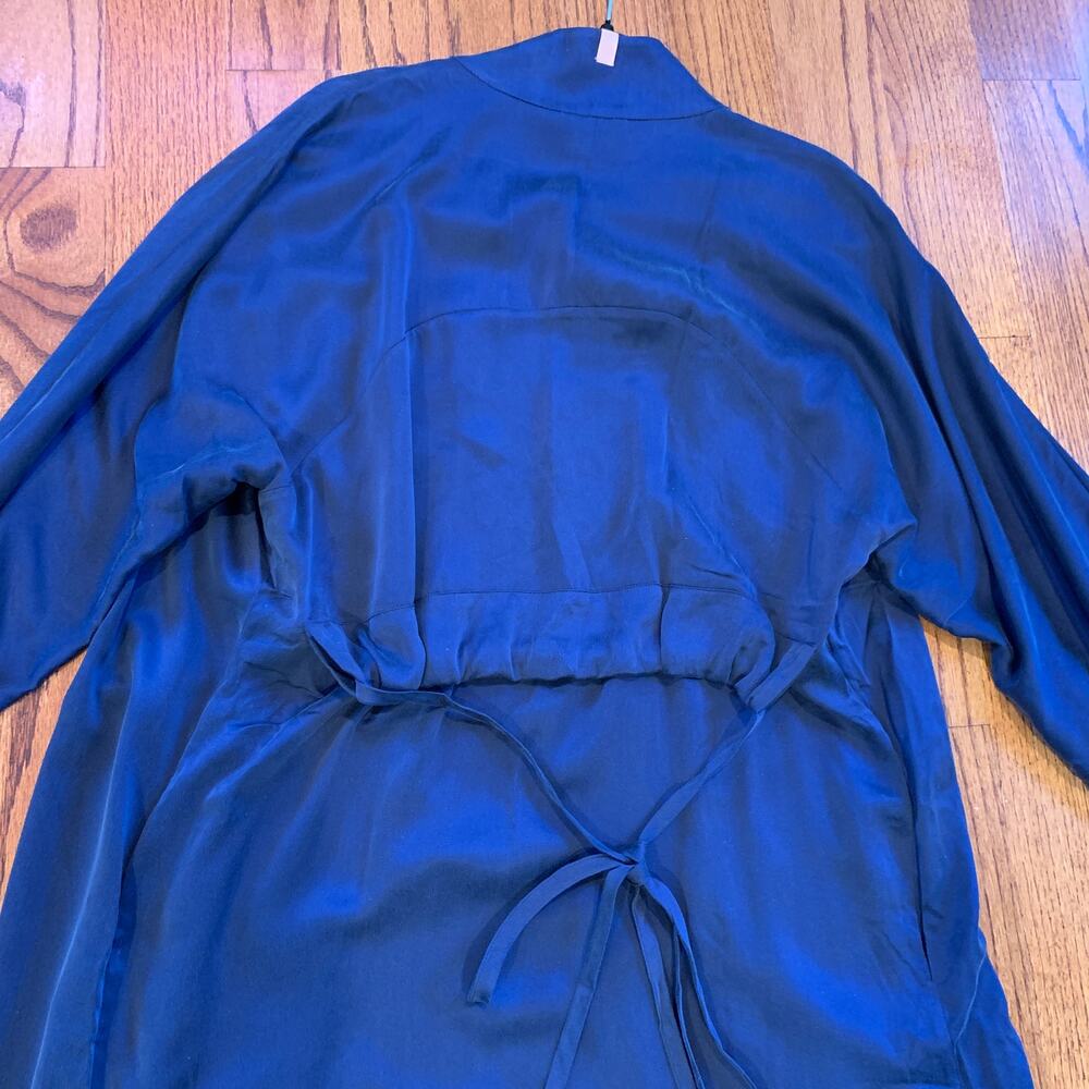 Lunya Washable Silk Robe MSRP $298 | Navy Blue | Size XS/S - Picture 2 of 10